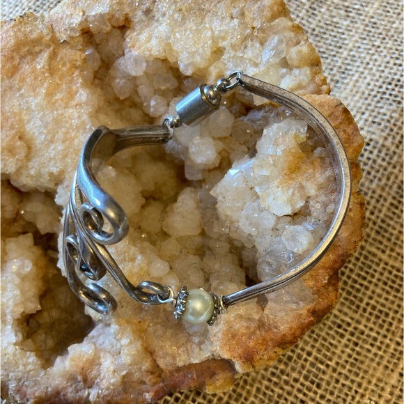 Unique “Fork” Bracelet - Picture 6 of 8